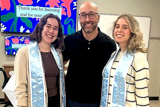 Read more about the article Citizen Scholars First to Complete Reflective Leadership Certificate